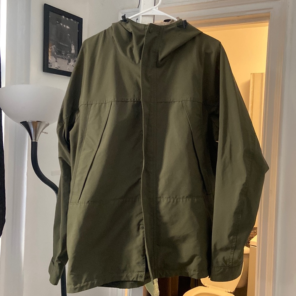 Mens Uniqlo Rainjacket